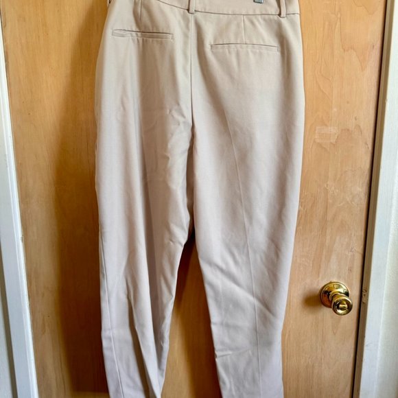 Reiss Beige Pleated Tapered Pant - Picture 5 of 5